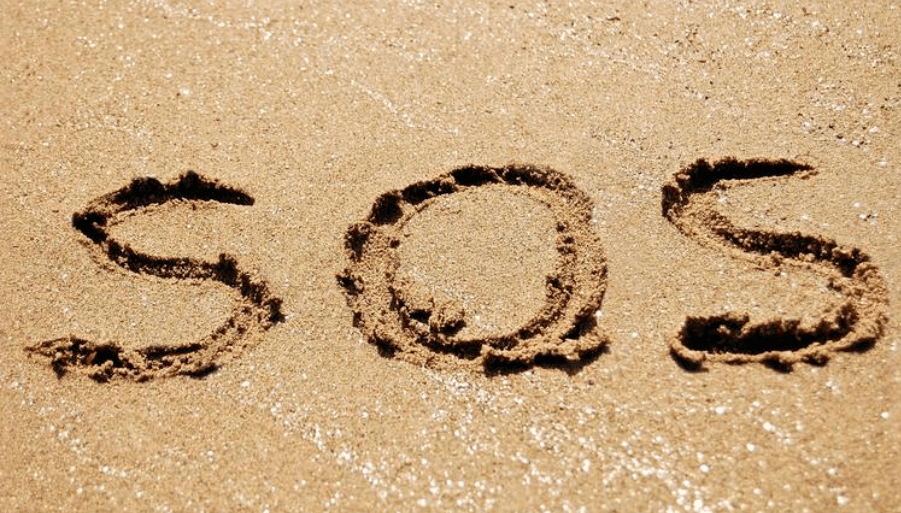 4名澳人被困野外沙滩画sos成功获救