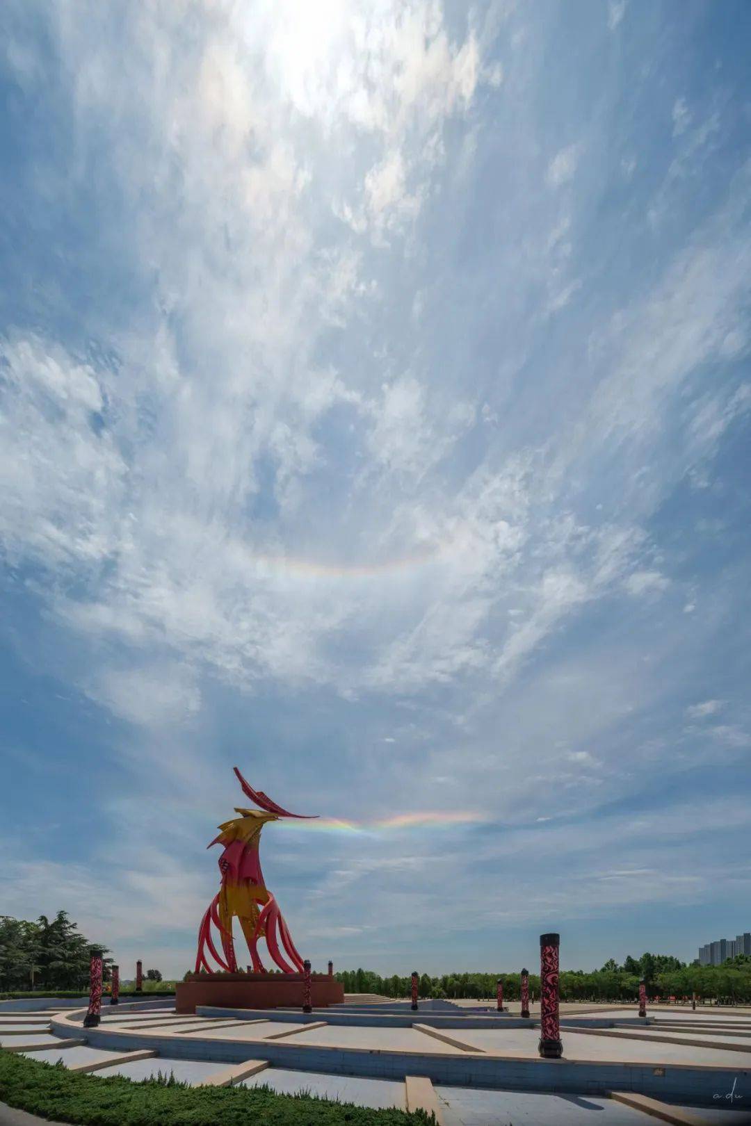 我们就一起来欣赏简直不要太美丽~才有的"七色云彩"就出现了这原本只