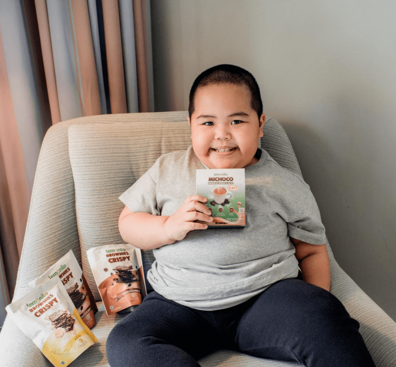 你微信里的表情包女孩离开了年仅16岁