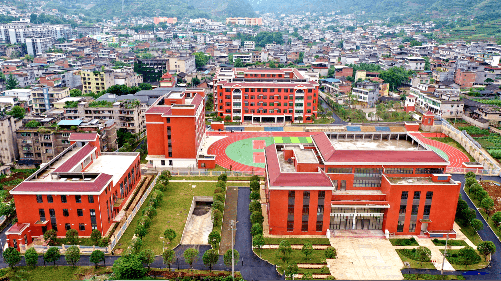 【幸福宜宾十大工程】景阳中学迁建和全民健身中心项目建成验收了!