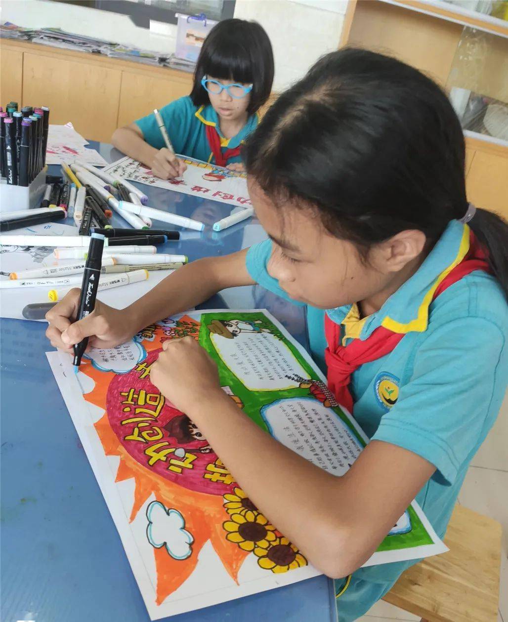 劳动创造幸福!民众街道举办小学生主题手抄报比赛