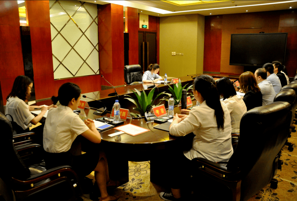 首次公开成都事业单位面试真实考场考题考官