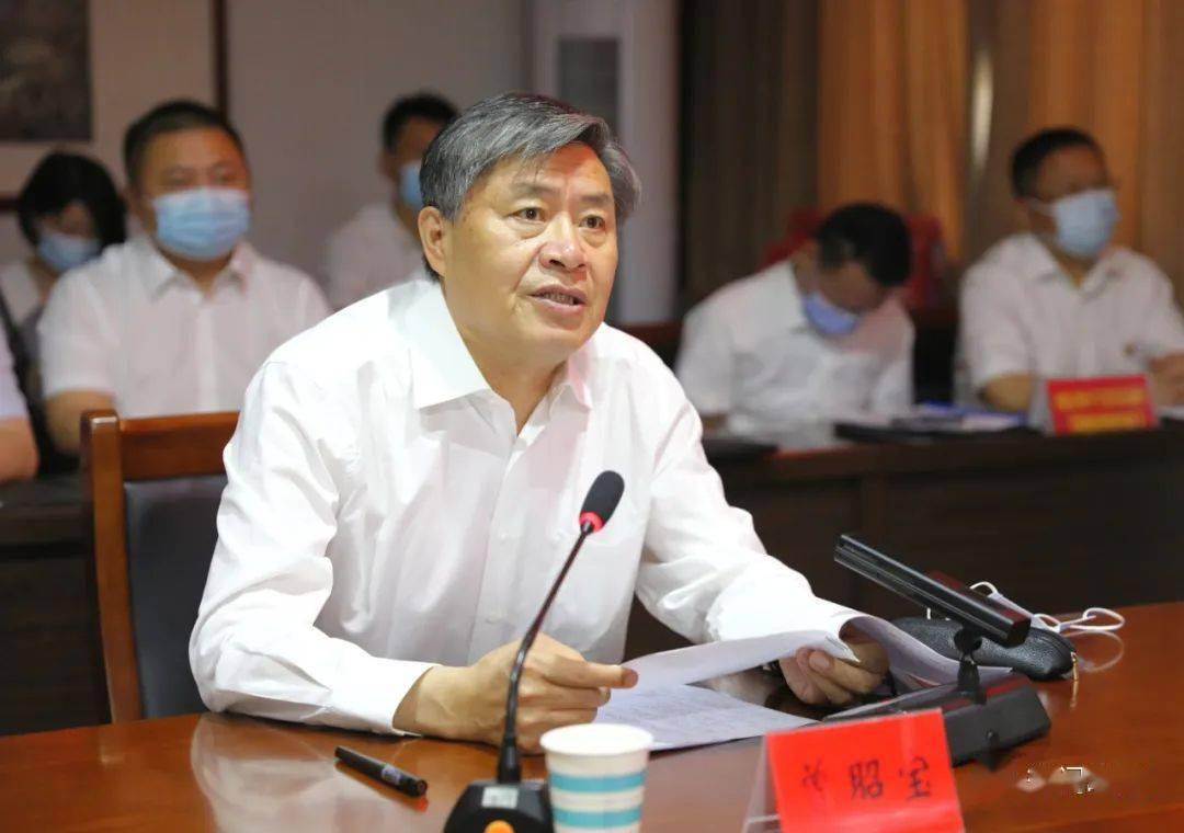 区领导任广瑜,张峰,胡鹏,宋一平,孟超和客商代表在区行政中心主会场