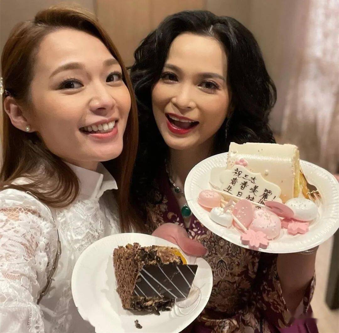 刘丹跟樊亦敏在剧中的对手戏不算太多,但他也有来参加樊亦敏的生日