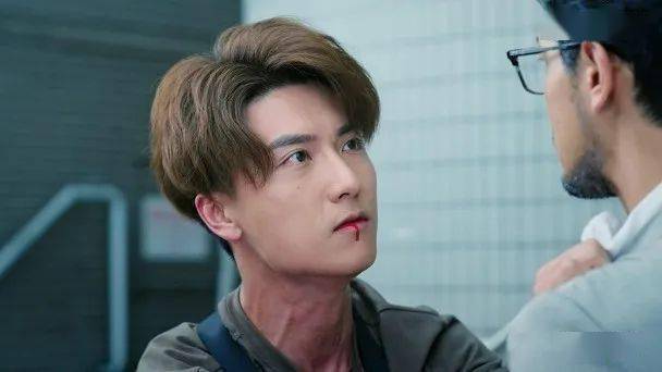 拍剧后遗症陈伟洪患惊恐症见晕入急症