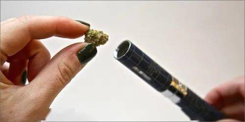 电子烟 大麻电子烟 合成大麻素烟油在我国,大麻毒品违法犯罪行为包括