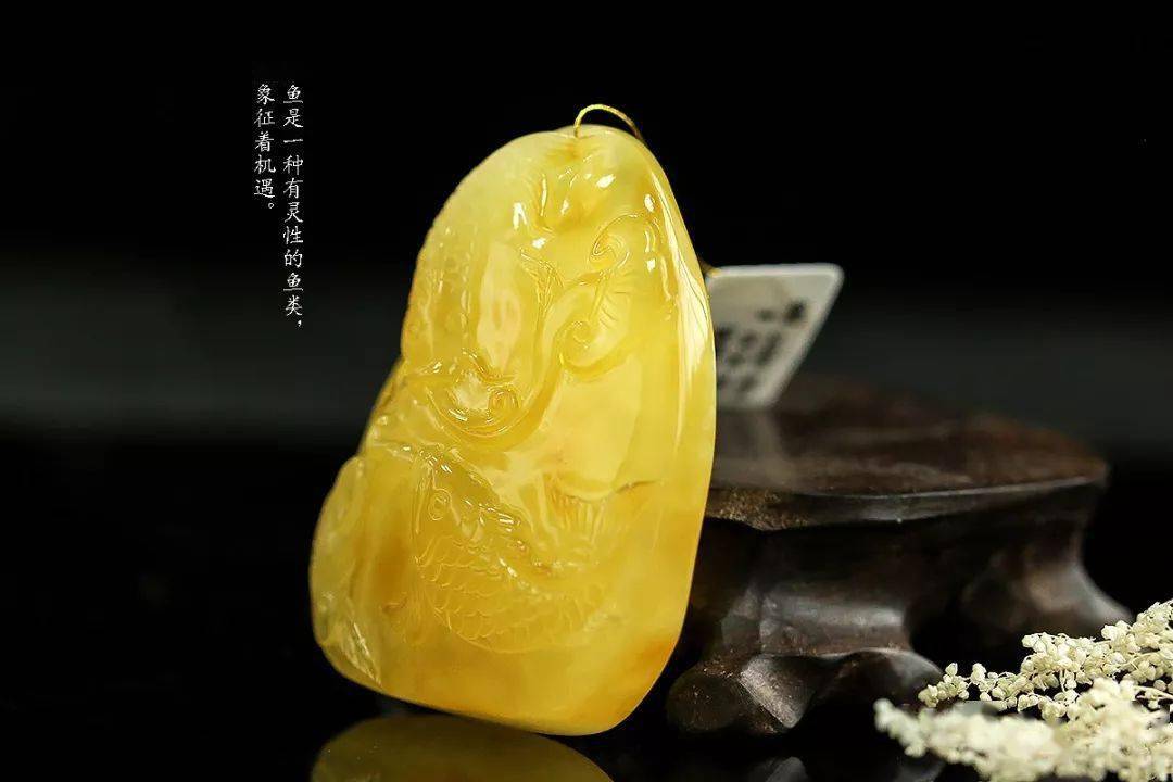 如何把玩蜜蜡:蜜蜡的4个保养"禁忌"知多少 ?_地方_香水_首饰盒