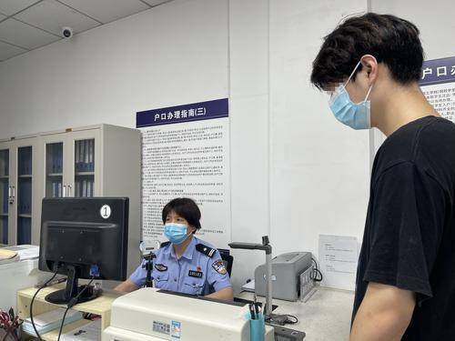 郑州考生入场时发现身份证丢失警方绿色通道帮其顺利高考