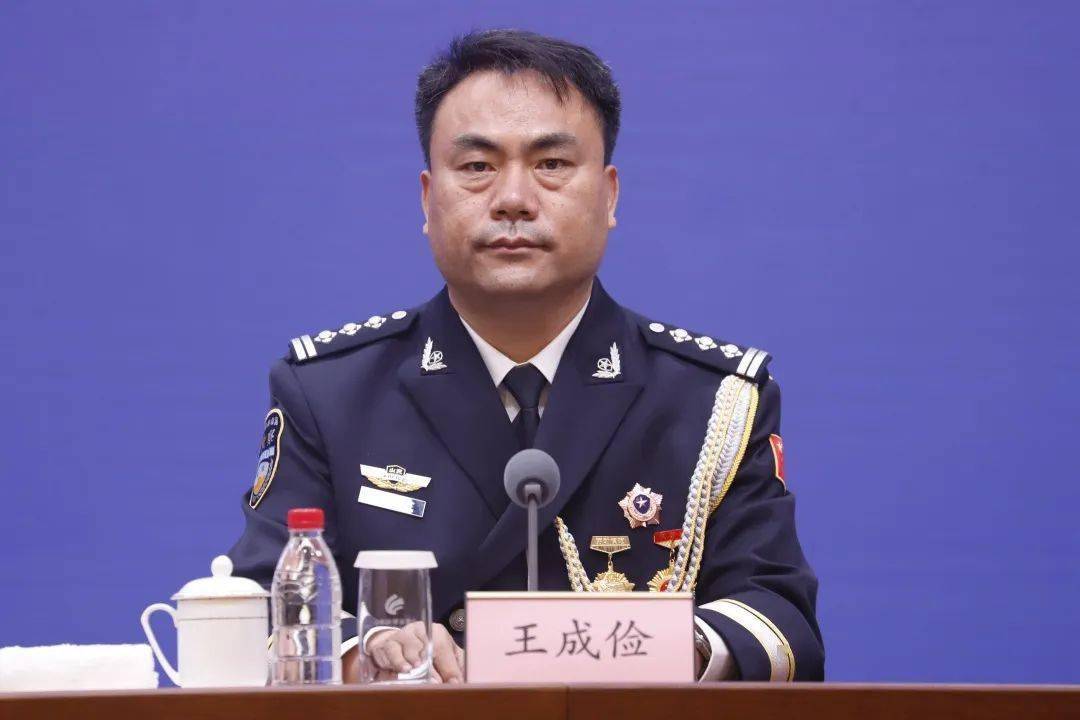 答记者问丨大力弘扬英模精神郭志潍和王成俭作为立功