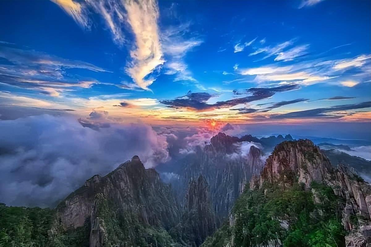 安徽人游安徽四季黄山相约夏天暑期游黄山别忘了看这条推送