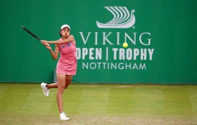 张帅草地赛季开门红王蔷被逆转出局王欣瑜一轮游