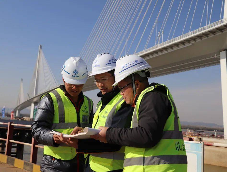 劳模风采丨杜洪池:跨越极限天地宽_施工_技术_桥梁