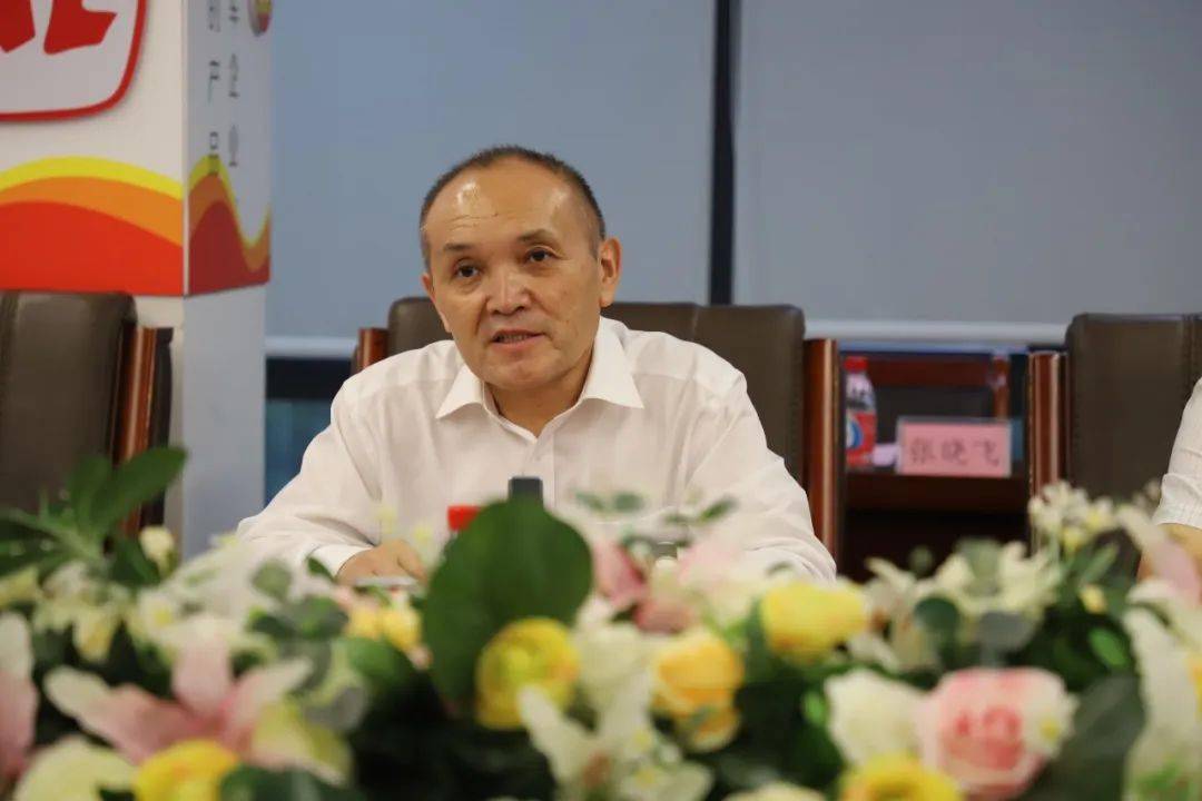 新疆阿勒泰地区地委副书记,行署专员杰恩斯·哈德斯一行到广药集团