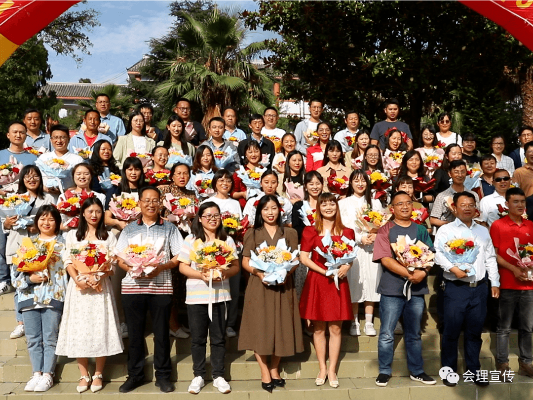 6月11日,会理一中举行了以"十年磨剑为一搏,六月试锋现真我"为主题的