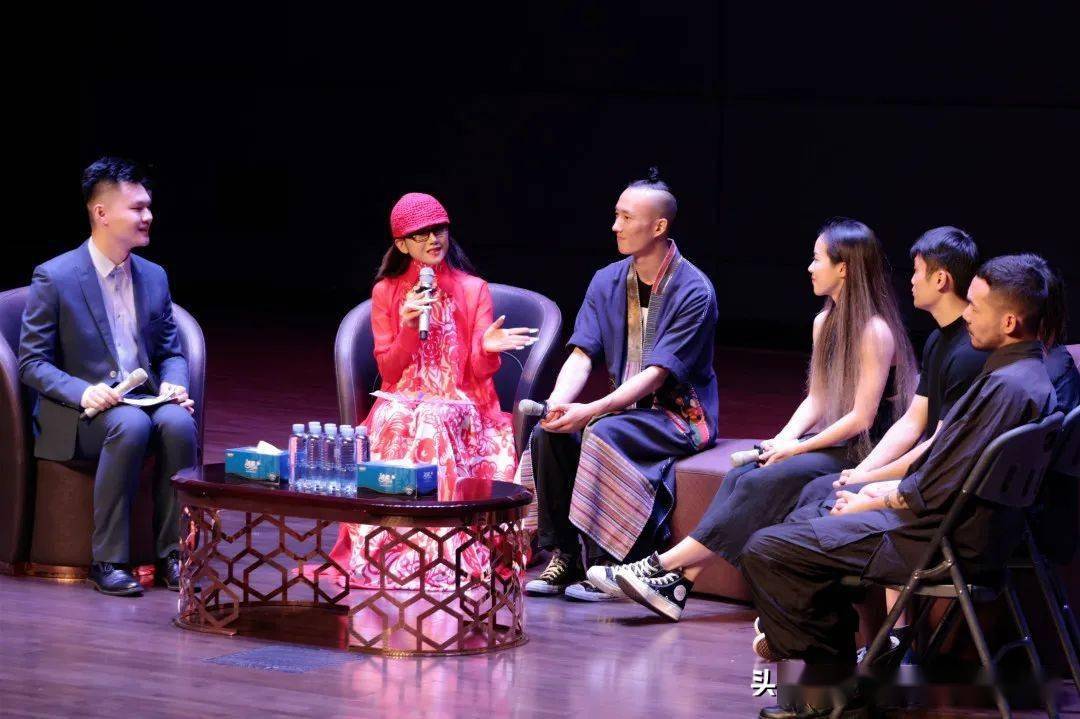 与粉丝见面并祝广西卫视《时尚中国》生日快乐_舞蹈_艺术_朱凤伟