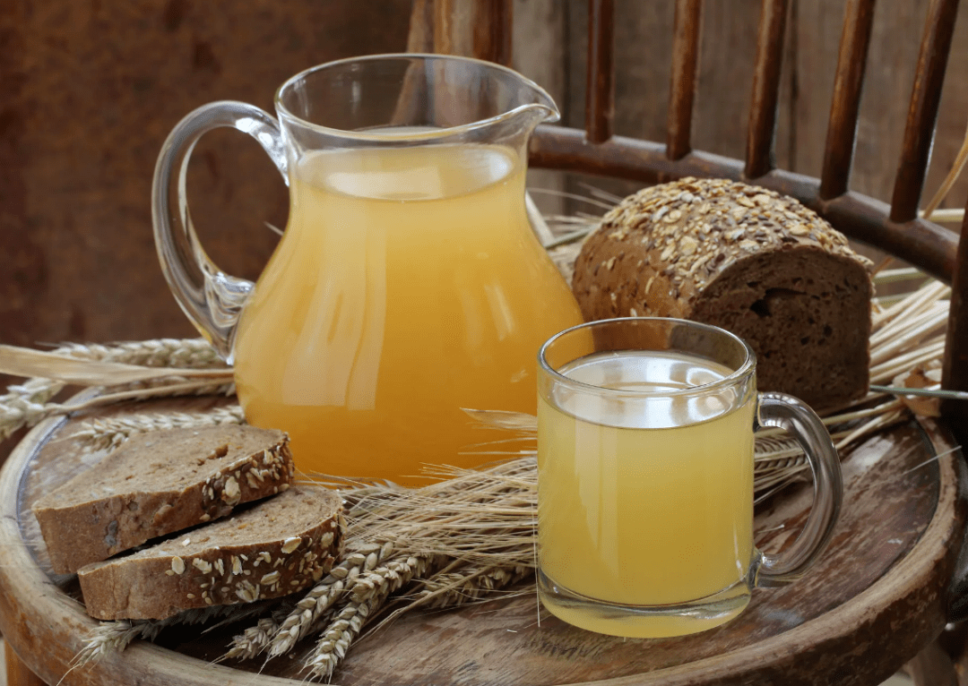 细数俄罗斯的经典夏日饮品._柠檬水_浆果_瓦斯