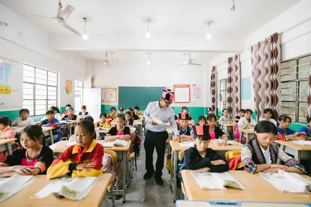 瑶区瑶族乡是西双版纳州唯一的瑶族乡,地处勐腊县中部,居住着瑶,傣