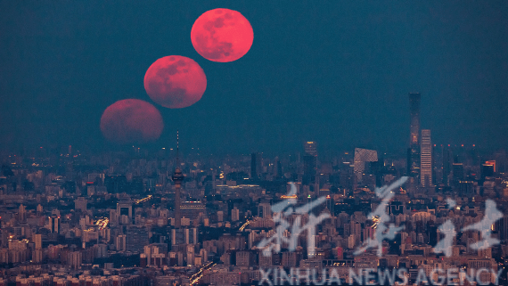 问记者丨"超级月亮"为啥这么大?_今晚看超级月亮_满月_新华社