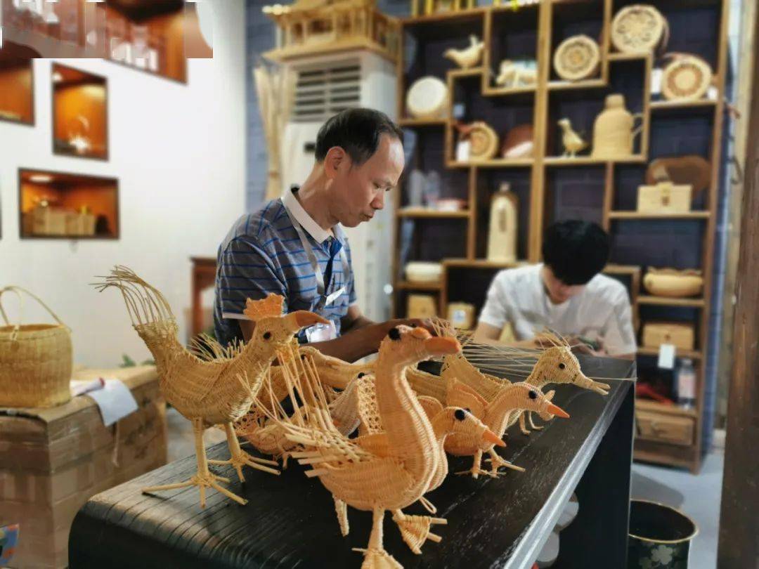 会昌是个好地方 | 文平清:巧手制藤传承非遗_藤器_产品_技艺