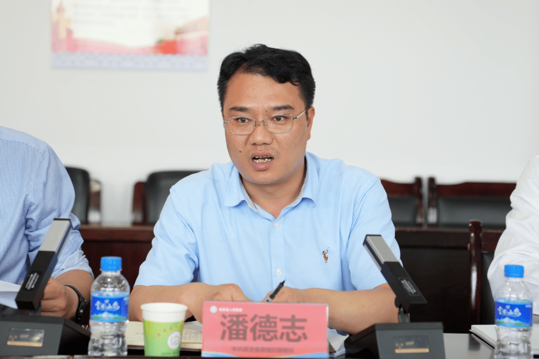 会上,县委组织部潘德志部长要求,组织部门,卫健部门