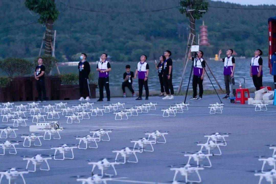 "徐视一飞无人机工作室承办的泉山区人民政府,徐州广播电视传媒集团