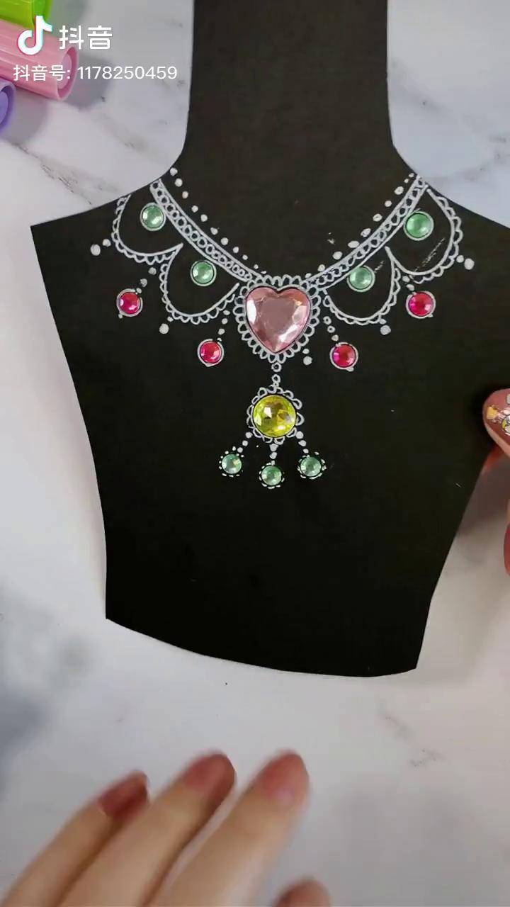 珠宝设计儿童画宝石贴纸来帮忙创意美术一起学画画珠宝设计dou小助手