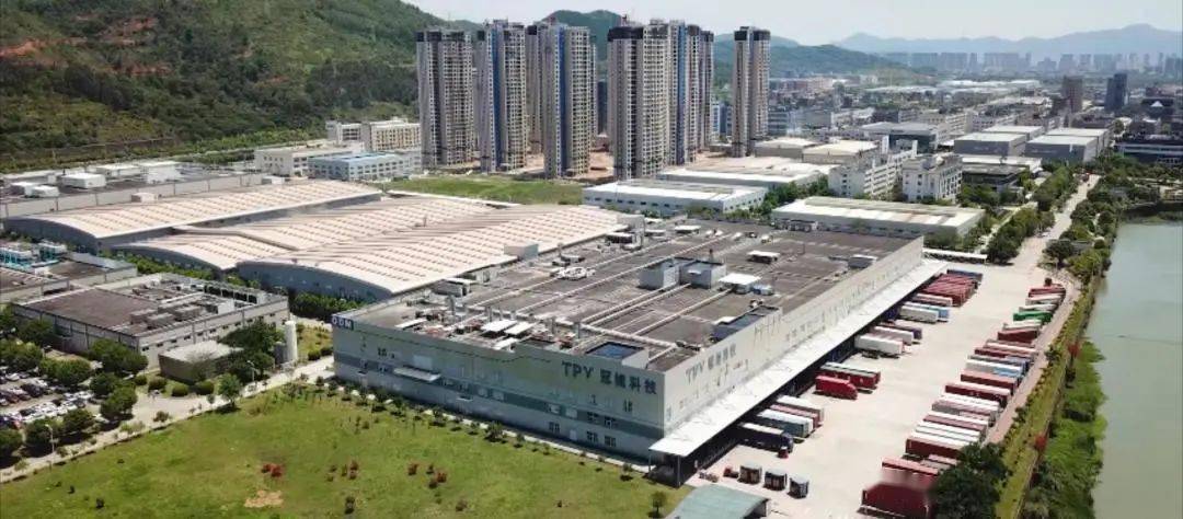 冠捷科技在福清的4家企业共完成产值327.78亿元.