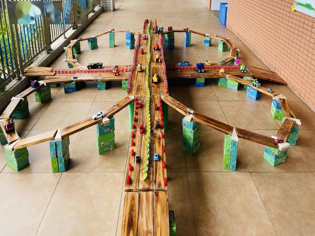 幼儿园积木搭建立交桥图片