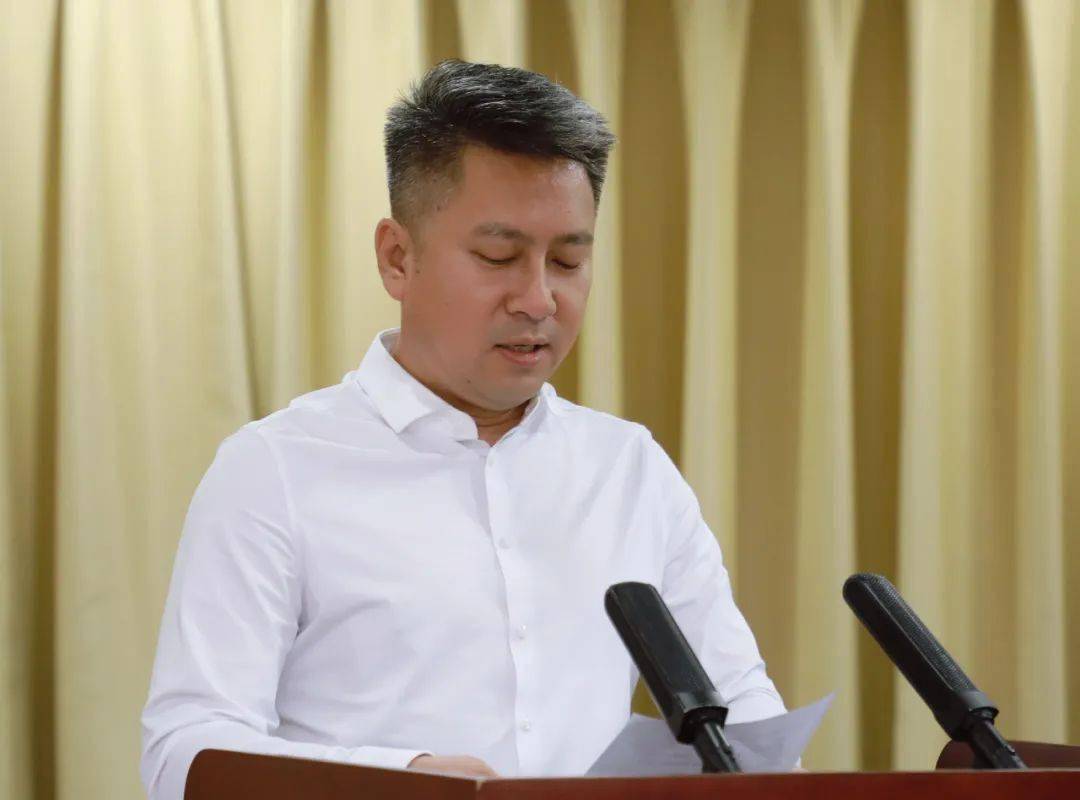 万达酒店管理有限公司技术管理部总经理李宝刚也进行了发言.