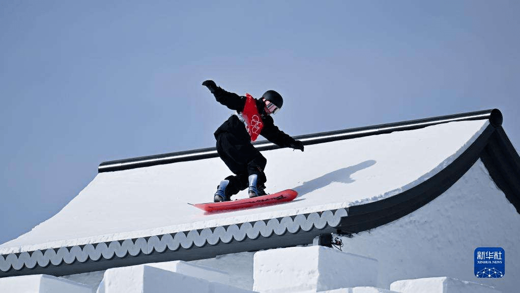 冰雪运动系列介绍 谈球吧体育新兴的单板滑雪(图6)