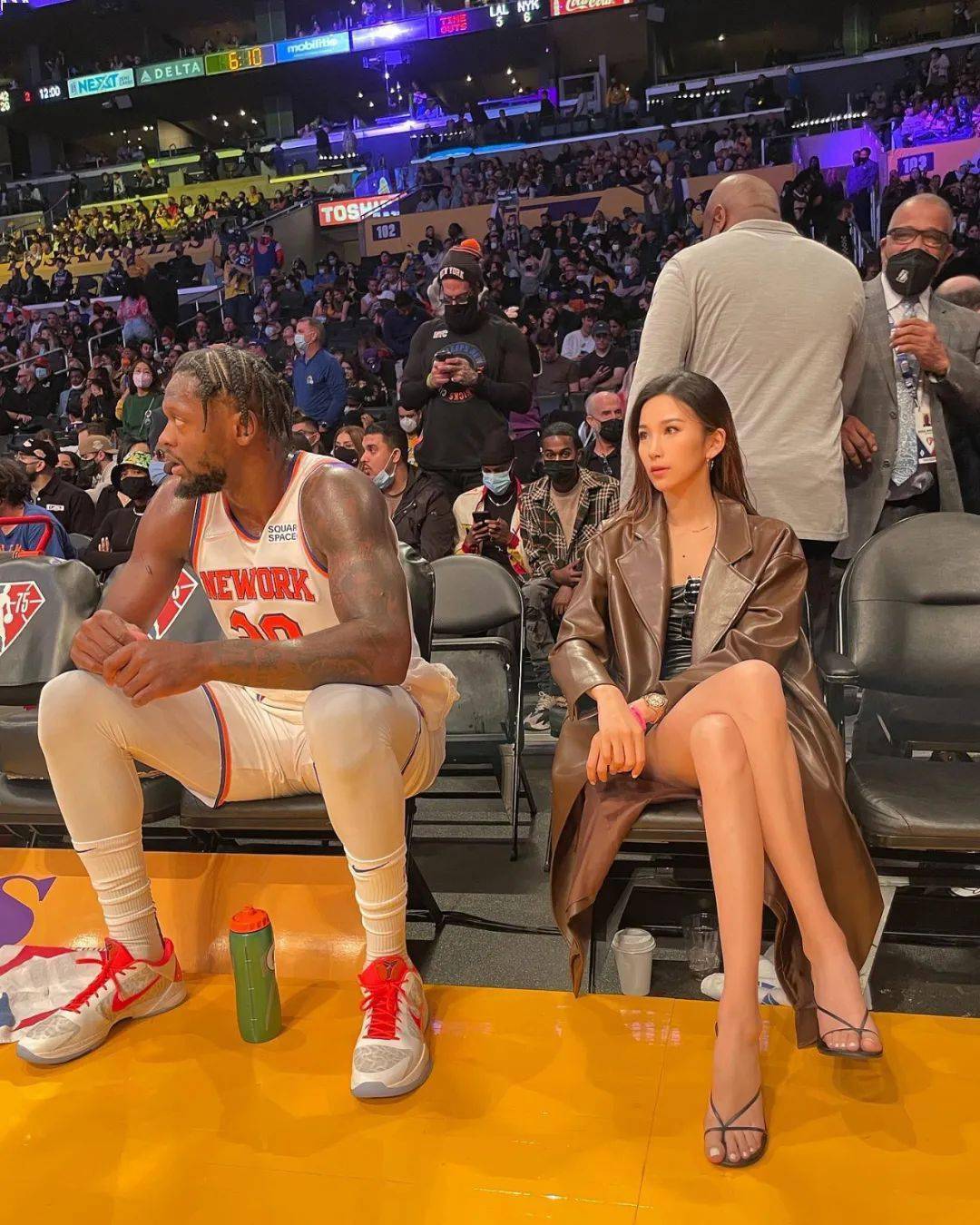 这位在nba场边看球的美女是谁