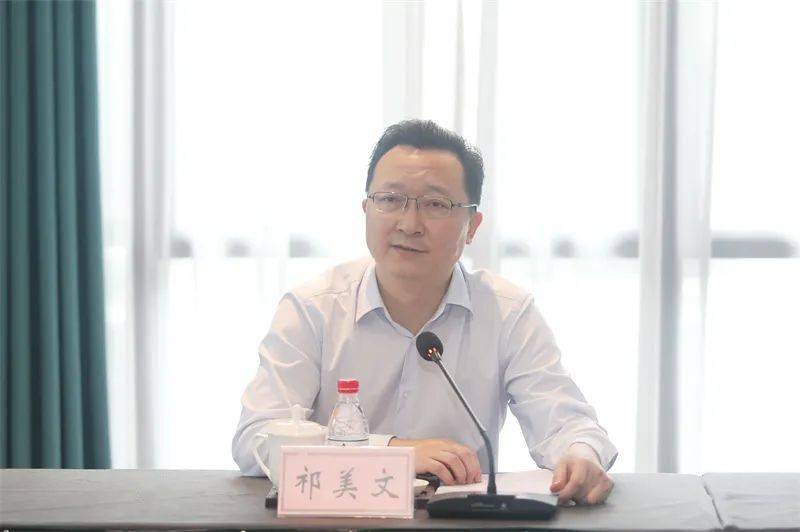 6月14至15日,县委书记杨启明赴重庆市酉阳县开展招商考察工作,并围绕