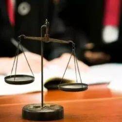 裁判争议再起波澜 西甲VAR新规本场首次实战应用