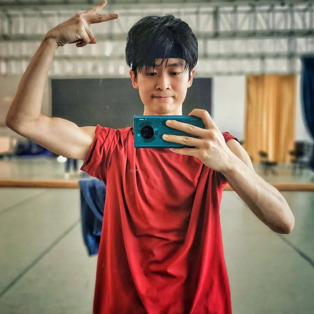 2022年,是黎星跳舞的第22个年头_舞蹈_舞剧_军艺