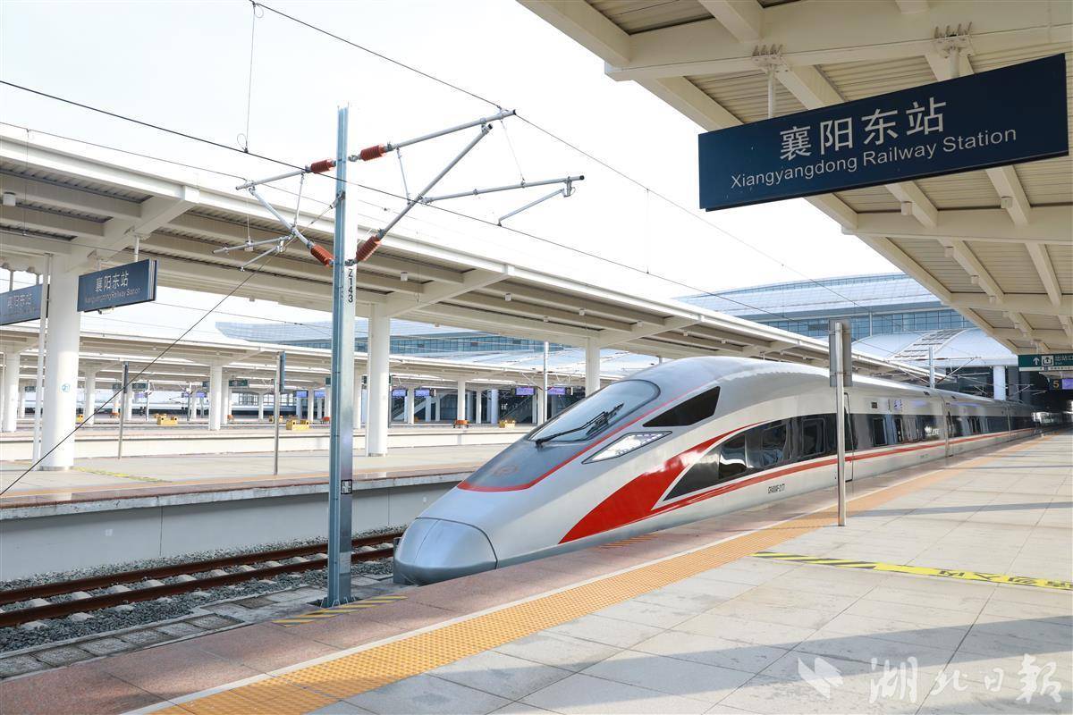 郑渝高铁全线贯通运营 重庆到郑州4小时23分-新闻中心-南海网