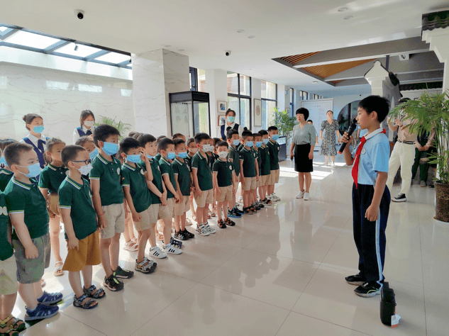 大手牵小手 呵护共成长 育林幼儿园小朋友走进洛阳市实验小学凌波校区