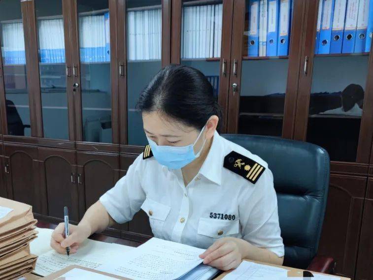 在路上南头海关凝心聚力加强队伍建设侧记