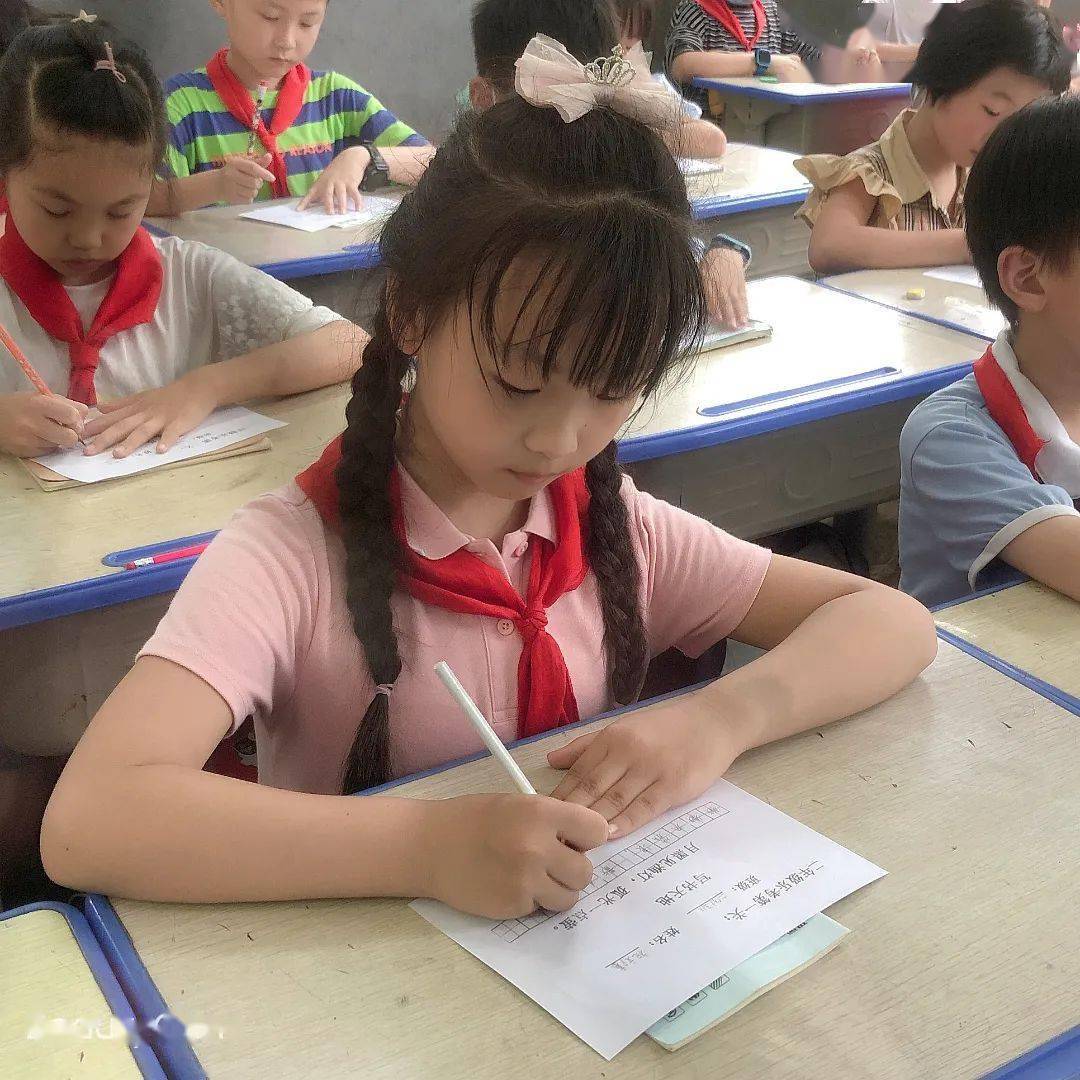 小学生乐考"玩"出新花样_铅山_考试_数学