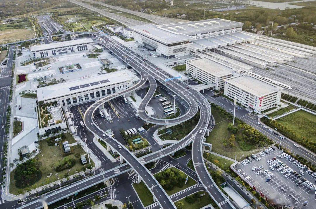 亚洲最大铁路枢纽客站开通运营阜阳可直达