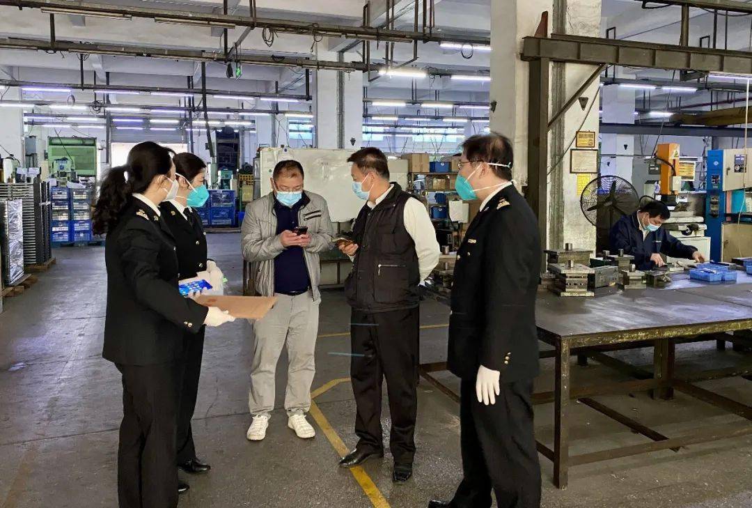 在路上南头海关凝心聚力加强队伍建设侧记