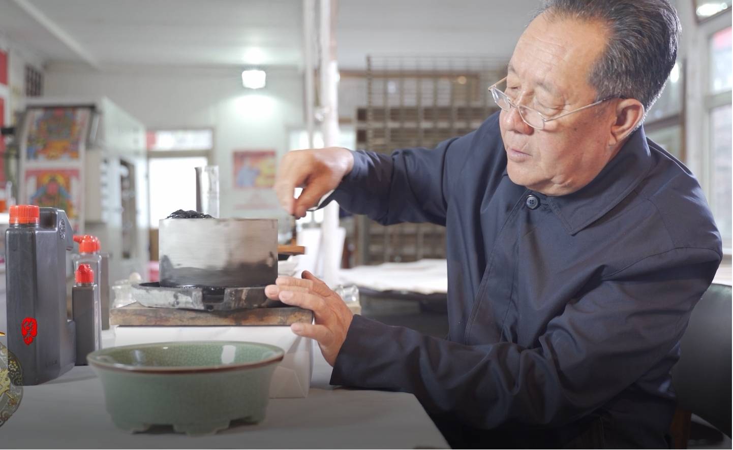 非遗| 一位古籍印刷"匠人"的文化传承_郭安民_传统_技术