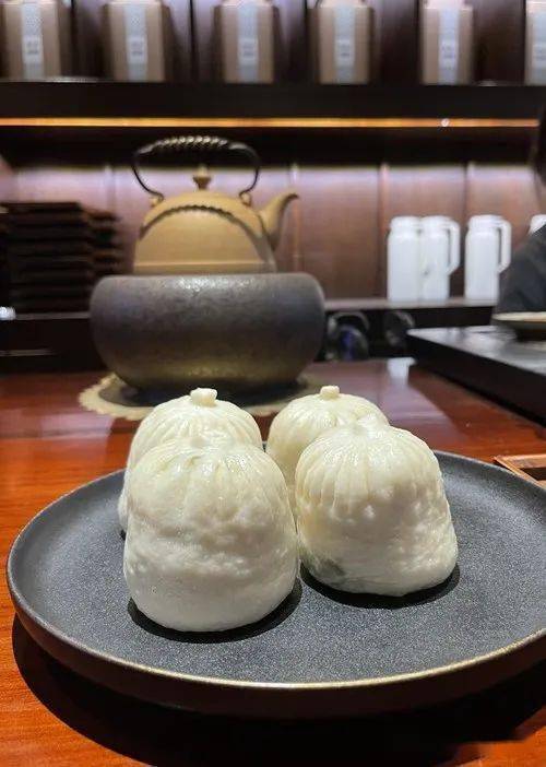 视频将近百年的来今雨轩冬菜包子是鲁迅也要打卡的人气美食