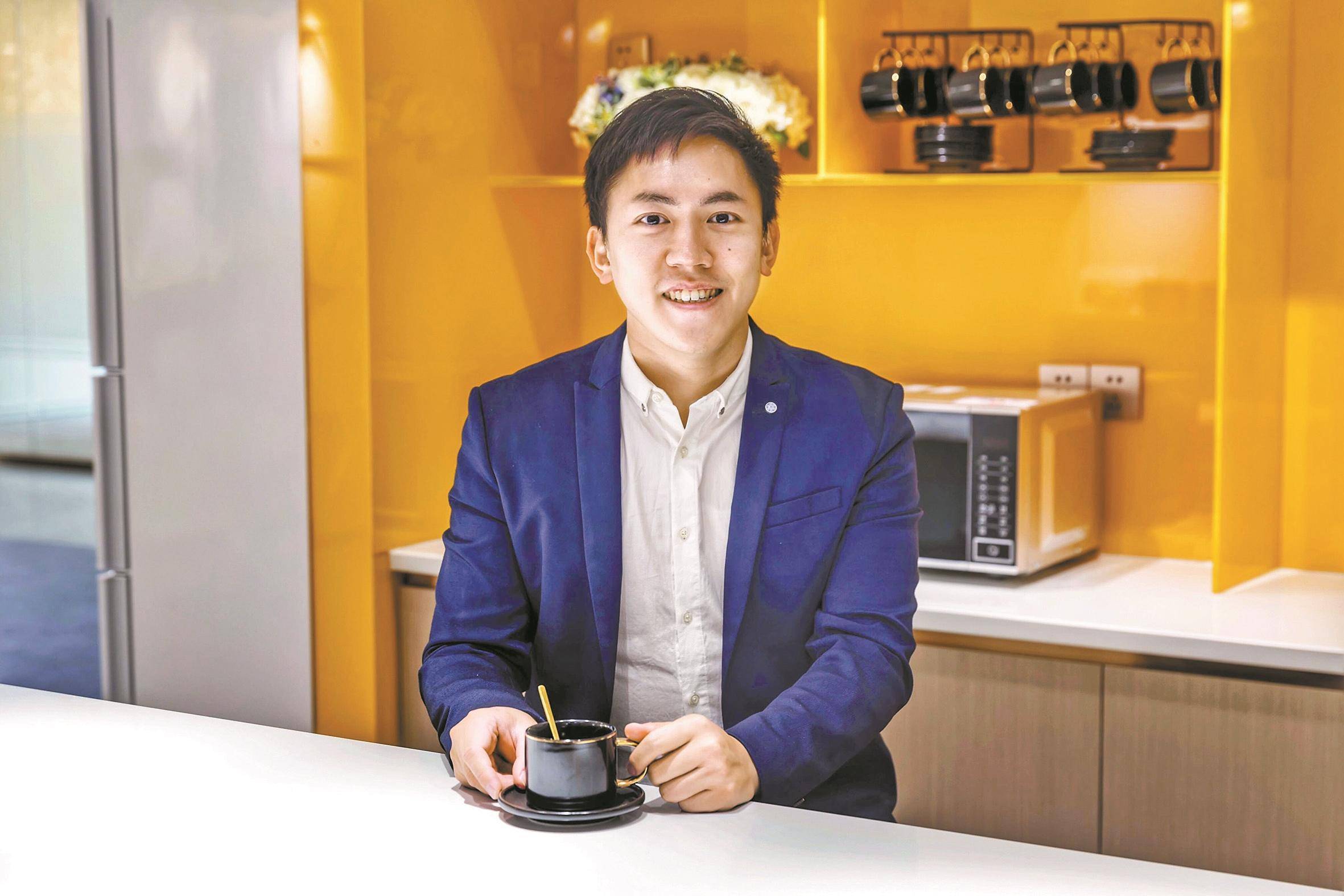 曾镜锵让每个老人都过上幸福生活就是最大的幸福