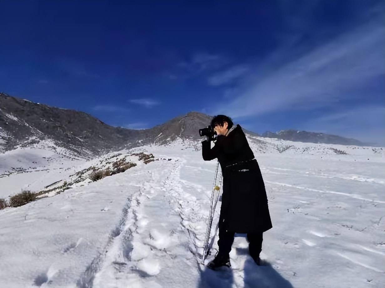 冉红春刚开始我只是单纯地被董锋锋一家人的参军报国
