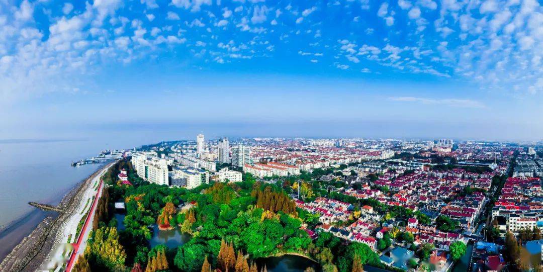 崇明区党员群众热议上海市第十二次党代会报告_发展_人民_工作