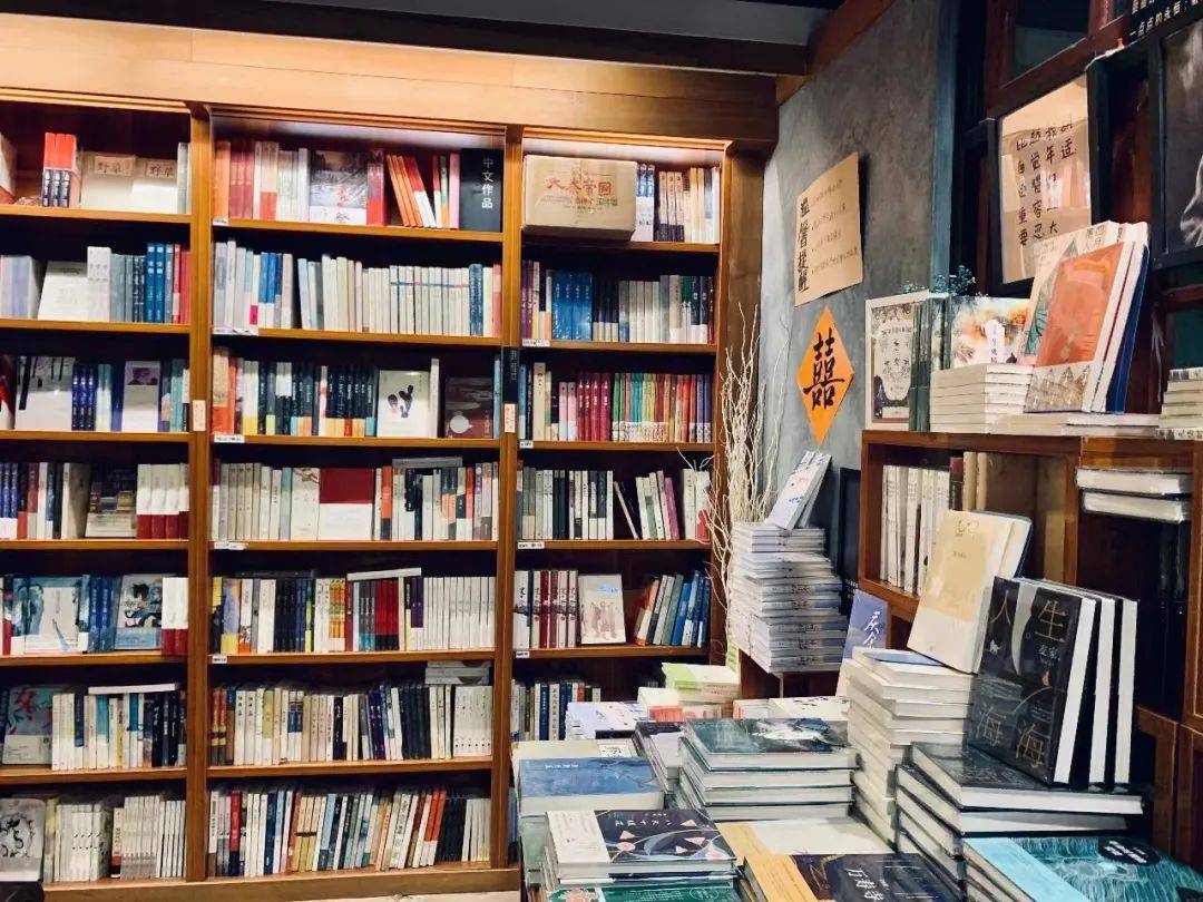 过去两年,超过1573家书店死了_拉萨_疫情_西藏