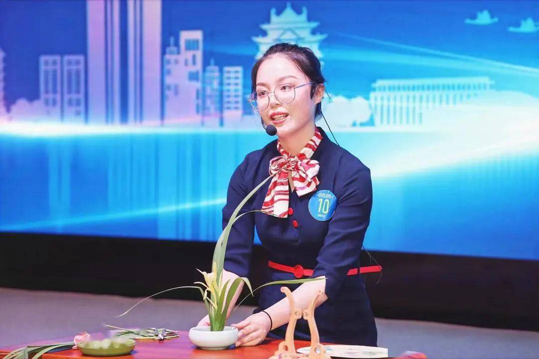 实干争先奋斗有我今天掌声给他们