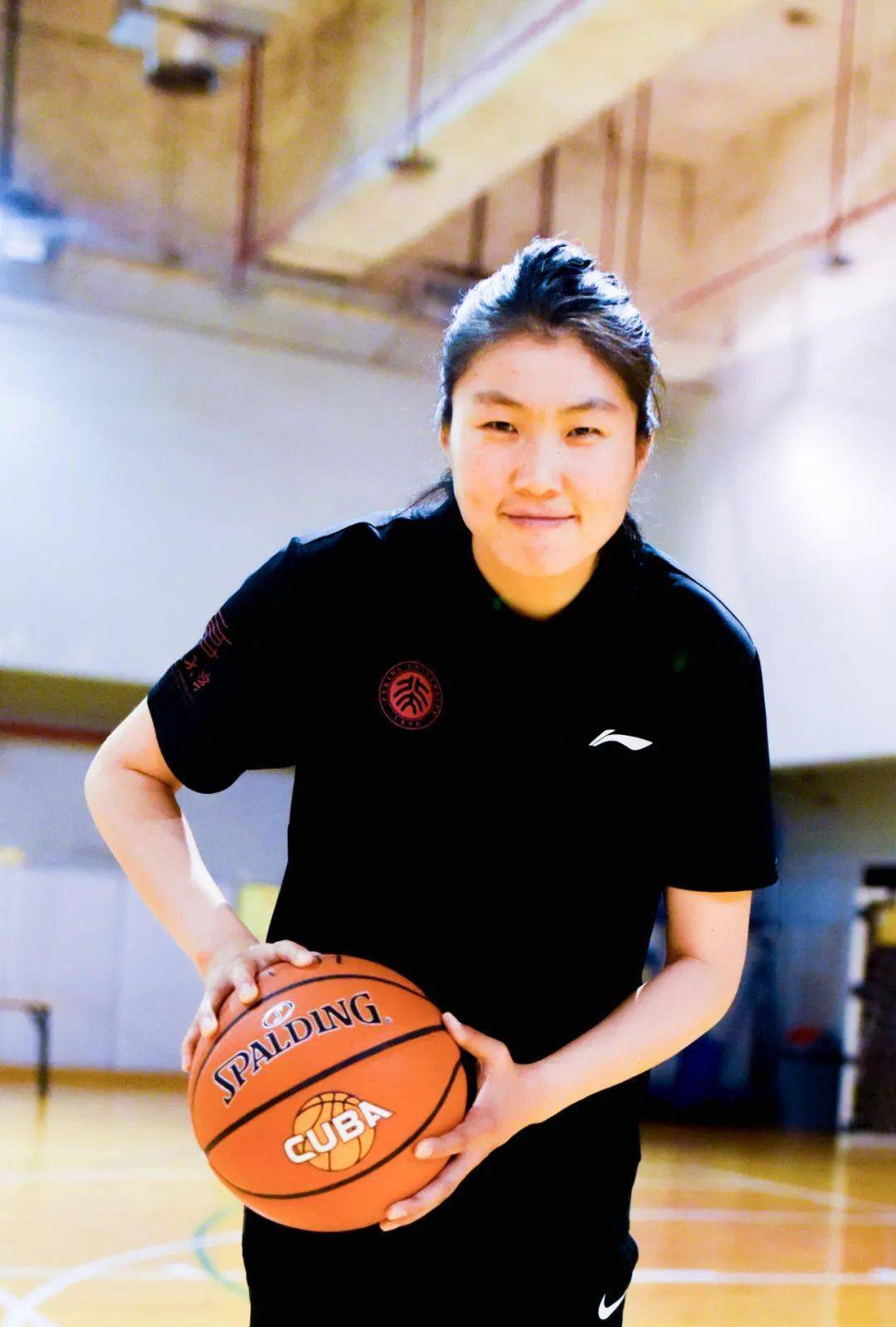 的篮球世界中都扮演着举足轻重的角色,他们是石家庄体校的王丽教练
