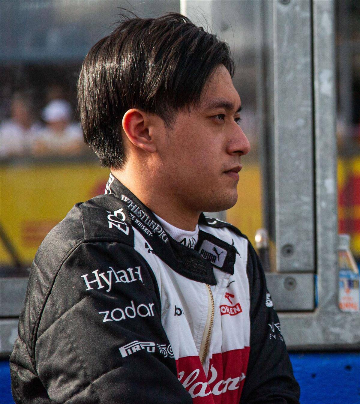 中国首位f1车手周冠宇接受极目新闻记者采访未来的目标是全力冲击积分