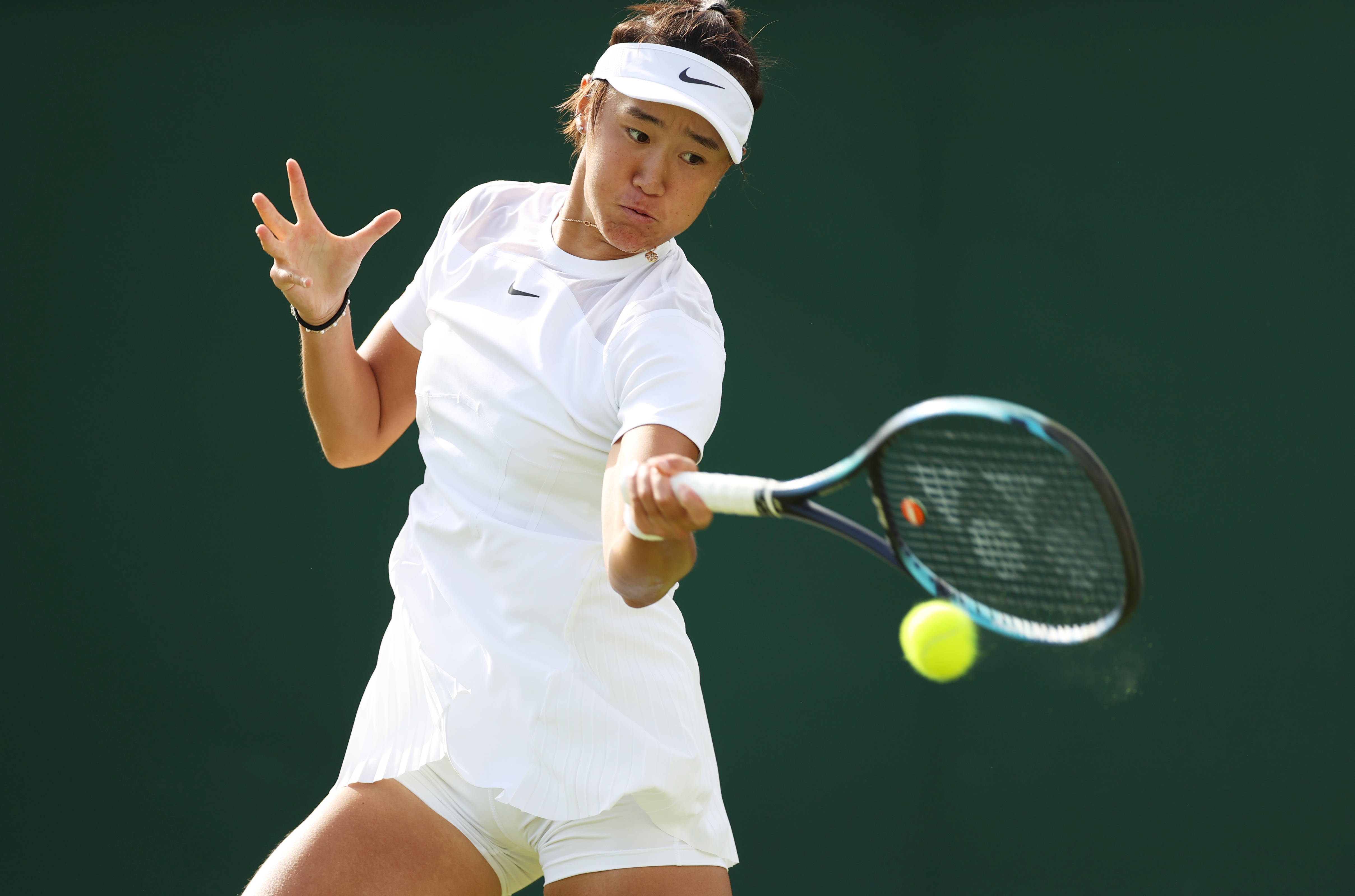 网球——温网:王曦雨首轮出局_尼迈耶_比赛_新华社